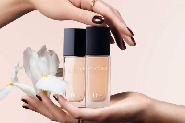ディオール22年春コスメ、崩れないファンデ「ディオールスキン フォーエヴァー フルイド」が進化