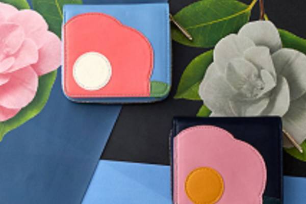 アンリアレイジ森永邦彦が手掛ける「アンエバー」初の革小物、"椿＆チューリップ"モチーフの財布