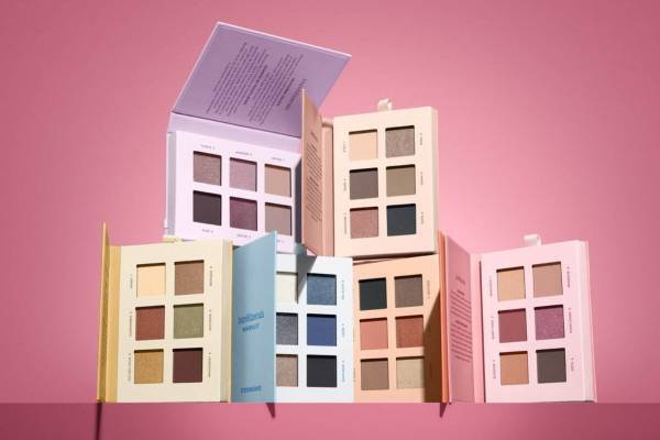 ベアミネラル2022年夏コスメ、オーロラ着想“絵本風”アイシャドウ パレット＆漆黒マスカラ