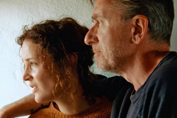 映画『ベルイマン島にて』巨匠の愛した島で、揺れ動くカップルの行く末は？ミア・ハンセン＝ラブ監督