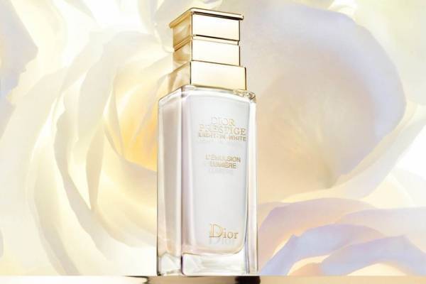 ディオール2022年春コスメ、美白・シワ改善・肌荒れ防止の薬用乳液「プレステージ ホワイト」新作