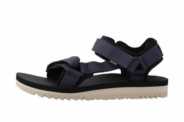 Teva×エイトンのシックなブルーベリー色コラボサンダル、高耐久のヴィブラムソール搭載