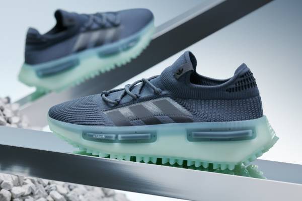 アディダス オリジナルス新スニーカー「NMD S1」ミニマルな“近未来的”厚底シューズ