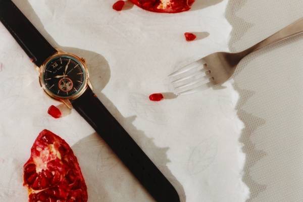 ポール・スミスの新作腕時計「キングス クロス」ロンドン北部の駅から着想、英国製レザーストラップ