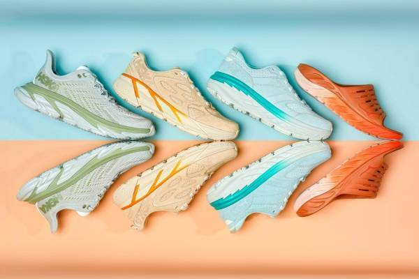 ホカ オネオネ新作“パステル”グラデーションスニーカー「トランクイリティー」サンダルも