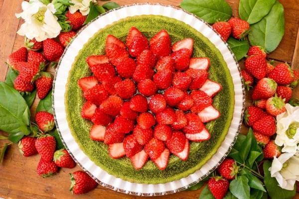 キル フェ ボン“スタッフイチオシ”の苺タルト3種、抹茶×イチゴや“ライスプディング”タルト