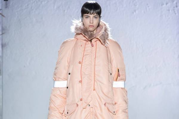 エムエム6 メゾン マルジェラ 2022-23年秋冬コレクション - 着ることで完成する服