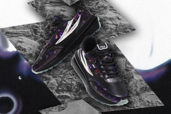 フィラ×アトモスの新作“宇宙柄”スニーカー「ルノ ギャラクシー」暗闇で光る蓄光ソール