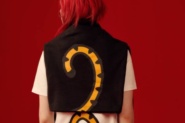 ケンゾー NIGO手がける“漫画風タイガーモチーフ”の新作、しっぽプリントTシャツやスウェットなど