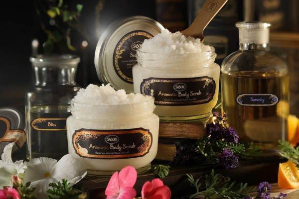 SABON「アロマティック ボディスクラブ」地中海エッセンシャルオイルブレンドの特別な香り