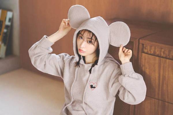 スナイデル ホームからディズニー「ミッキー＆ミニー」のルームウェア、“耳付き”フーディなど