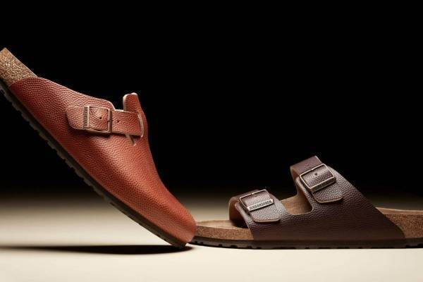 ビルケンシュトック“フットボールレザー”の高級レザーサンダル、アリゾナ＆ボストンの新作