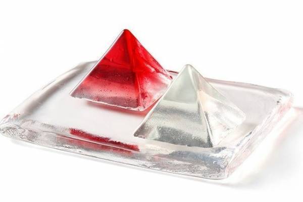 企画展「和菓子のかたち 〇△□」“〇・△・□”の形をしたとらやの和菓子限定発売＆パネル展