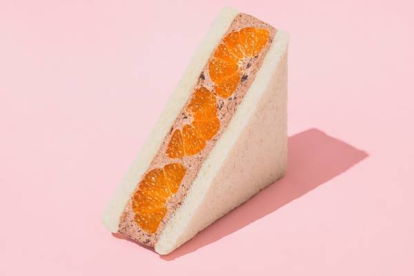 ヴィーガンフルーツサンド専門店「フルーツアンドシーズン」濃厚チョコ×ジューシーみかんの限定サンド