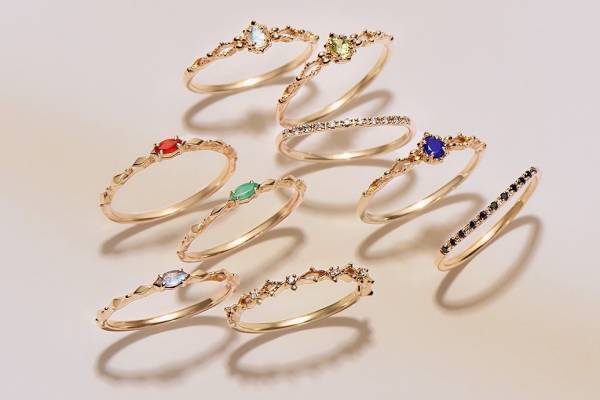 ノジェス“重ね付け”楽しむ「ポケットリング」鮮やかカラーストーン&華奢な透かしデザイン