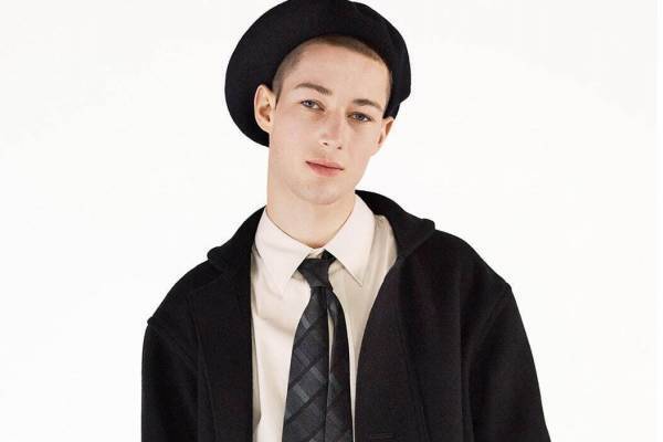 マーガレット・ハウエル 2022年秋冬コレクション - クラシカルさに抜け感を