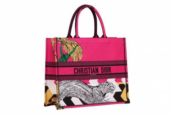 ディオール“ポップなカラー”のバッグ「ディオール ブックトート」、ギンザ シックスの限定ショップで
