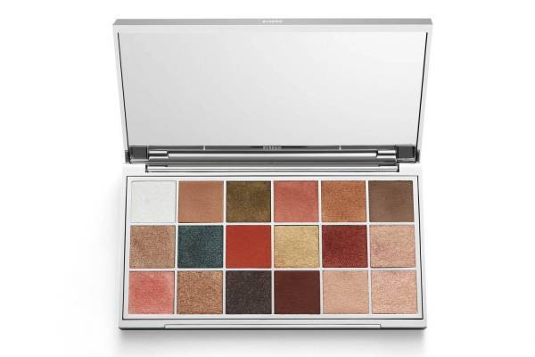 バイレード 2022年春コスメ“アースカラーだけ”の18色アイパレット、花の女神をイメージ