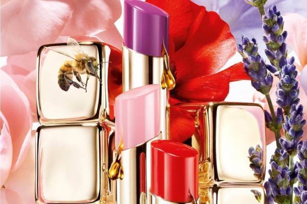 ゲラン22年夏コスメ、“蜂蜜仕上げ”のティントリップ「キスキス ビー グロウ」新発売