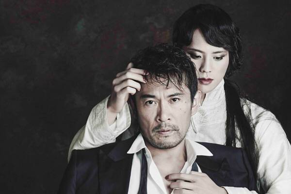舞台『M.バタフライ』内野聖陽＆岡本圭人出演で外交官と性別を偽ったスパイの衝撃作、東京・大阪他で上演