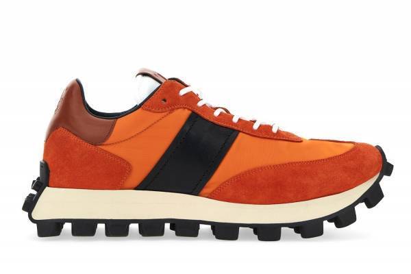 トッズ新作スニーカー「トッズ ワンティー」ゴンミーニ着想のチャンキーソール×異素材MIXアッパー