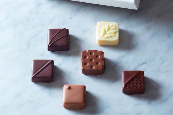 柏餅モチーフ＆あんこチーズなど"新感覚"和ショコラボックス、セゾン ド セツコ 日本橋店にて