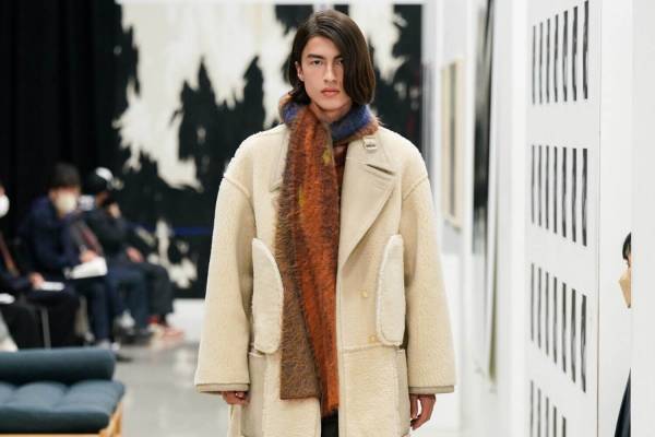 ヨーク 2022年秋冬コレクション - クリフォード・スティル、画布にふるえるポリフォニー