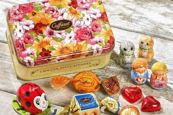 カファレル"花々が咲き誇る"限定チョコレート缶、てんとう虫やハート型ショコラ入り