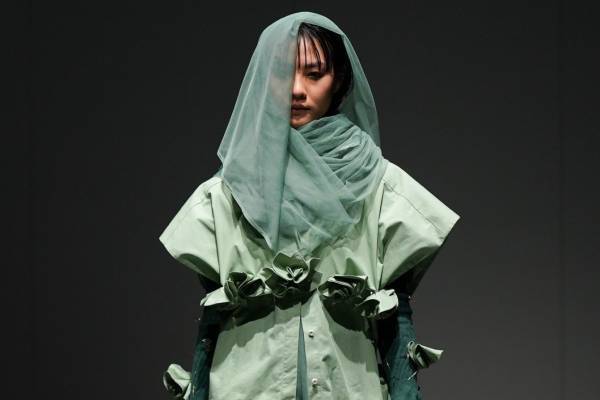 セイヴソン 22-23年秋冬コレクション - 現実と非現実が交差する世界