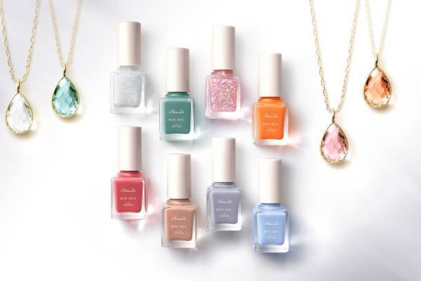 パラドゥ22年春夏コスメ、“天然石カラー”のお守りミニネイル&“完熟イチジク色”水感ティント