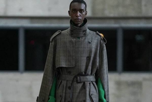 シュタイン 2022年秋冬コレクション - 静寂の対位法