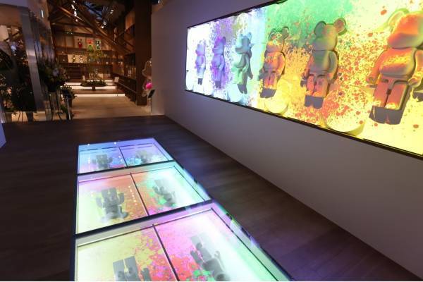 「メディコム・トイ プラス」が表参道ヒルズ西館に移転リニューアル、人気「ベアブリック」が勢ぞろい