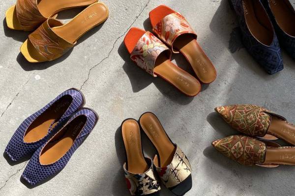 京都発の“着物シューズ”「ルリエ エイトワン」西陣織のコラボサンダルが、阪急うめだ本店に