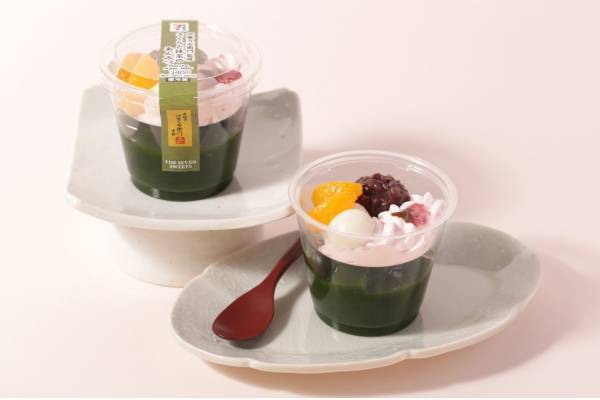 伊藤久右衛門監修のさくらスイーツ、“ほろ苦”宇治抹茶あんみつ×桜ホイップをたっぷり