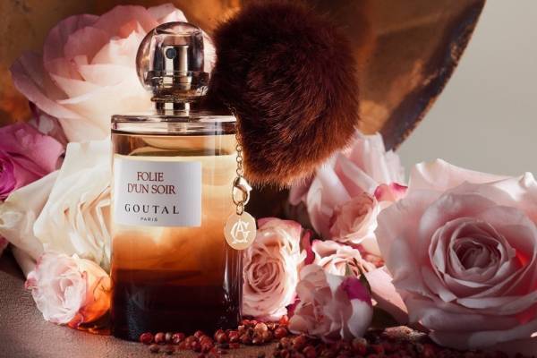 グタールの新フレグランス「フォリー ダン ソワール」魅惑的なパリジェンヌのスパイシーウッディノート
