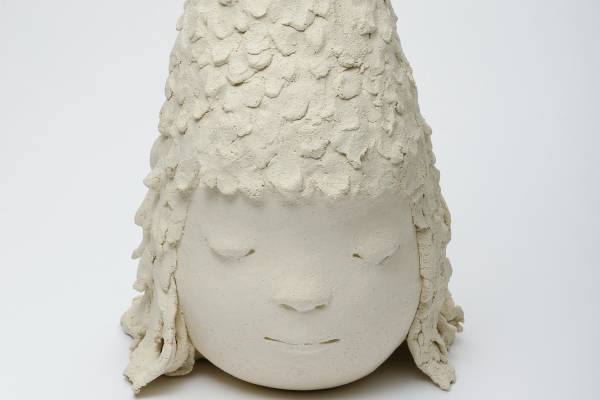 展覧会「Human and Animal」岩手県立美術館で、奈良美智などの現代陶芸作品約100点