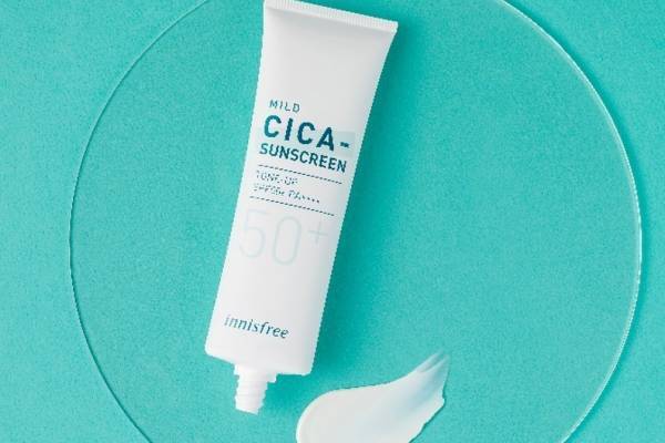 イニスフリー22年夏コスメ、“シカケア”できる日やけ止め「トゥルー マイルド シカ サンスクリーン」