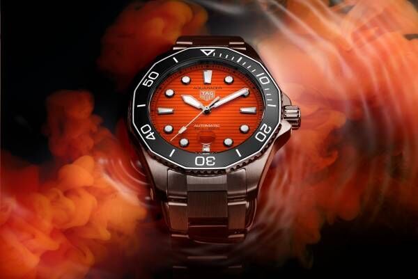 タグ・ホイヤーの腕時計「アクアレーサー プロフェッショナル 300」新作、鮮やかオレンジダイヤル