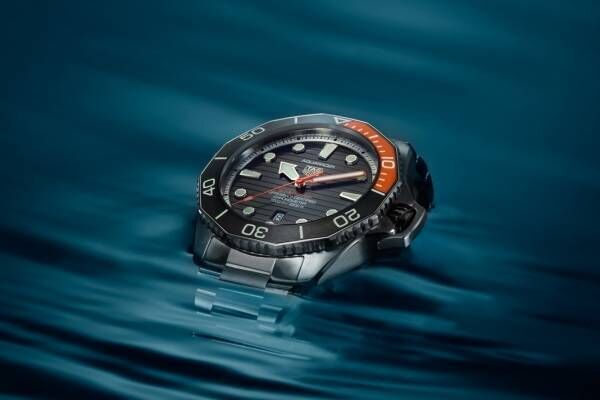 タグ・ホイヤーの腕時計「アクアレーサー」22年新作、スリムな高性能防水ウォッチ