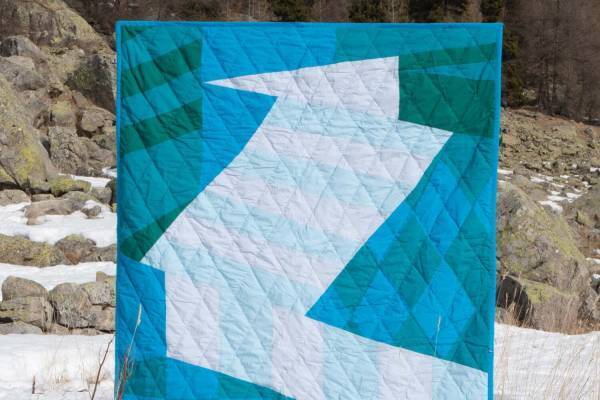 A.P.C.“アンデス文化着想”の幾何学模様キルト＆カラフルクッション