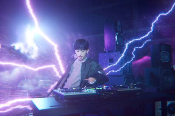 Creepy Nuts新曲「dawn」夜明けをイメージ、エナジードリンクZONeのCM曲