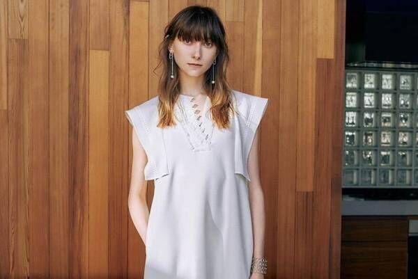 エズミ ボタニカルレース ワンピースやロキト コード刺繍 Tシャツ パリゴが別注 22年4月9日 ウーマンエキサイト 1 2