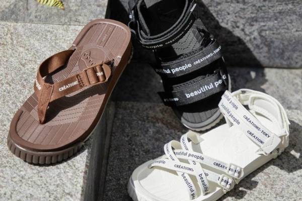 ビューティフルピープルの"ロゴ入り"テープサンダル、シャカ・ステュディオスとトリプルコラボ