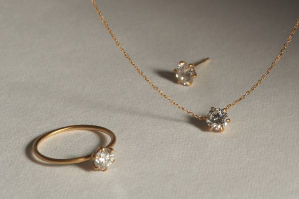 アルティーダ ウード新作"ラボグロウンダイヤ”ジュエリー、上品な煌めきのネックレス＆リング