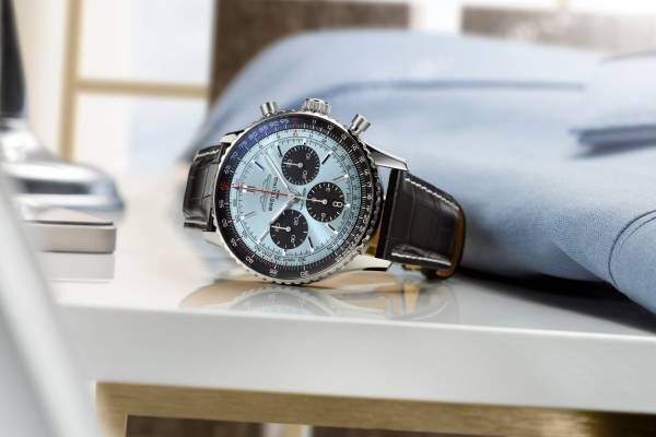 ブライトリングの腕時計「ナビタイマー」2022年新作、スリムにアップデート＆カラーとサイズ豊富に