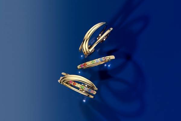 スタージュエリー“夜空に現れる幻の虹”着想ジュエリー＆ウォッチ、カラーストーン煌めくピンキーリング