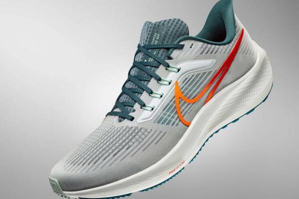 ナイキ新スニーカー「ナイキ エア ズーム ペガサス 39」足との一体感を高めたメッシュアッパー