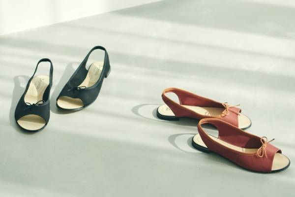レペット“幻のシューズ”オープントゥバレリーナ「ヴォグ」ロペ別注で復刻