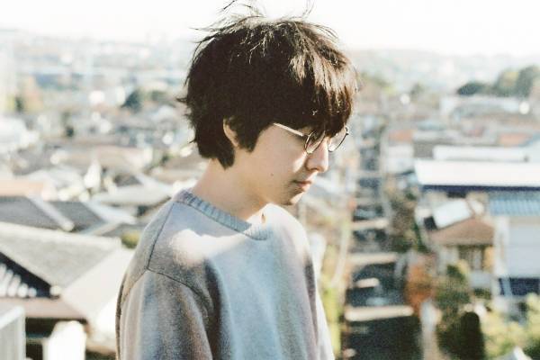 崎山蒼志の全国対バンライブツアー「人間旅行 2022」ゲストにスガシカオ、Dos Monosなど