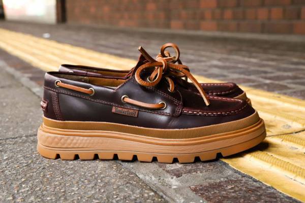ティンバーランド定番モカシン「スリーアイクラシックラグ」新ソールでより軽量&快適な履き心地に